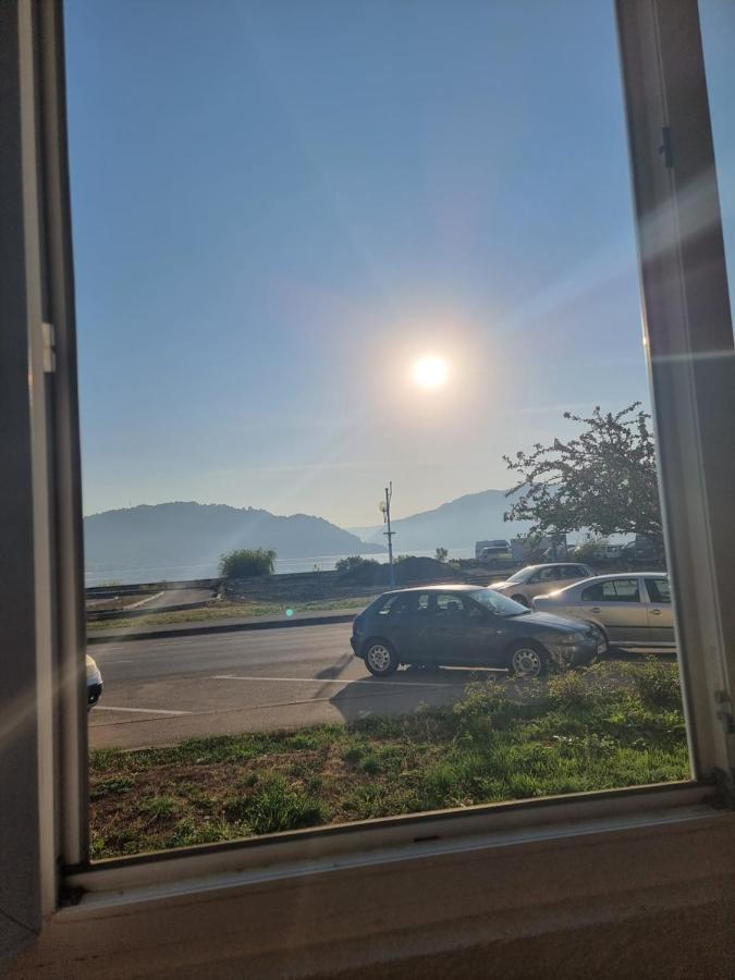 Apartment Ada Kaleh Оршова Экстерьер фото