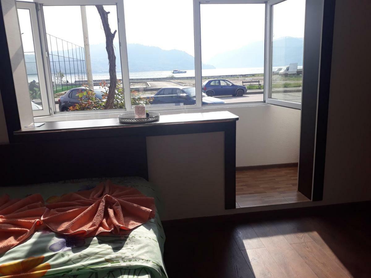 Apartment Ada Kaleh Оршова Экстерьер фото