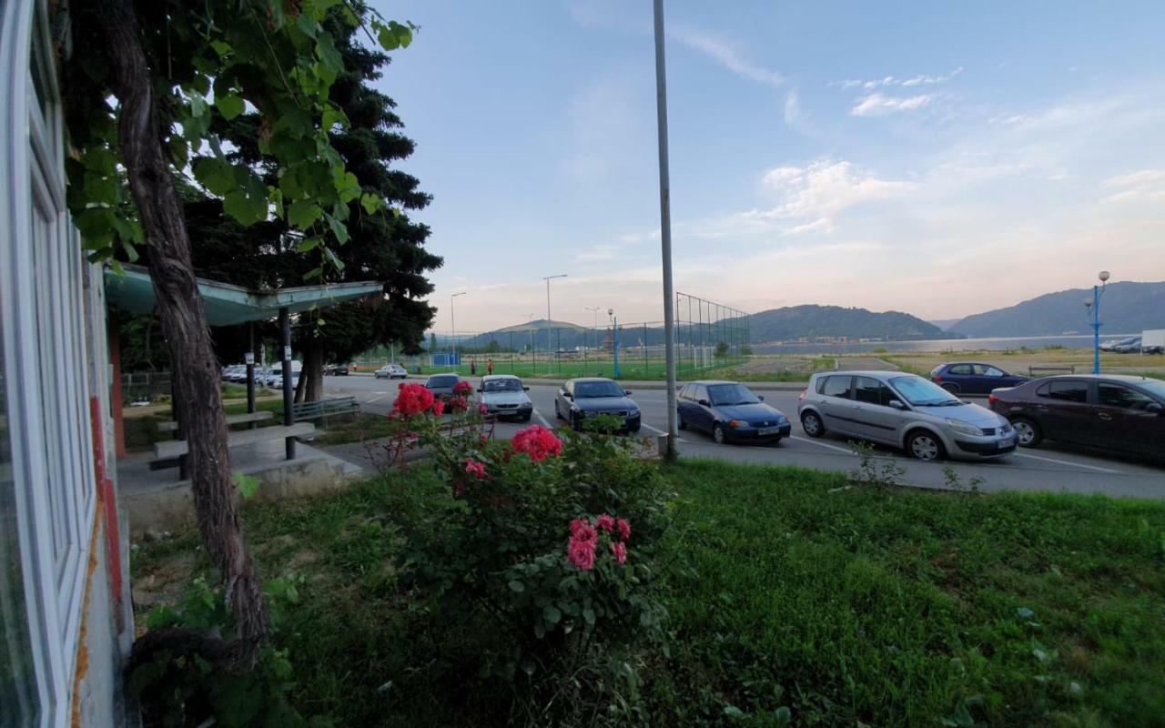 Apartment Ada Kaleh Оршова Экстерьер фото